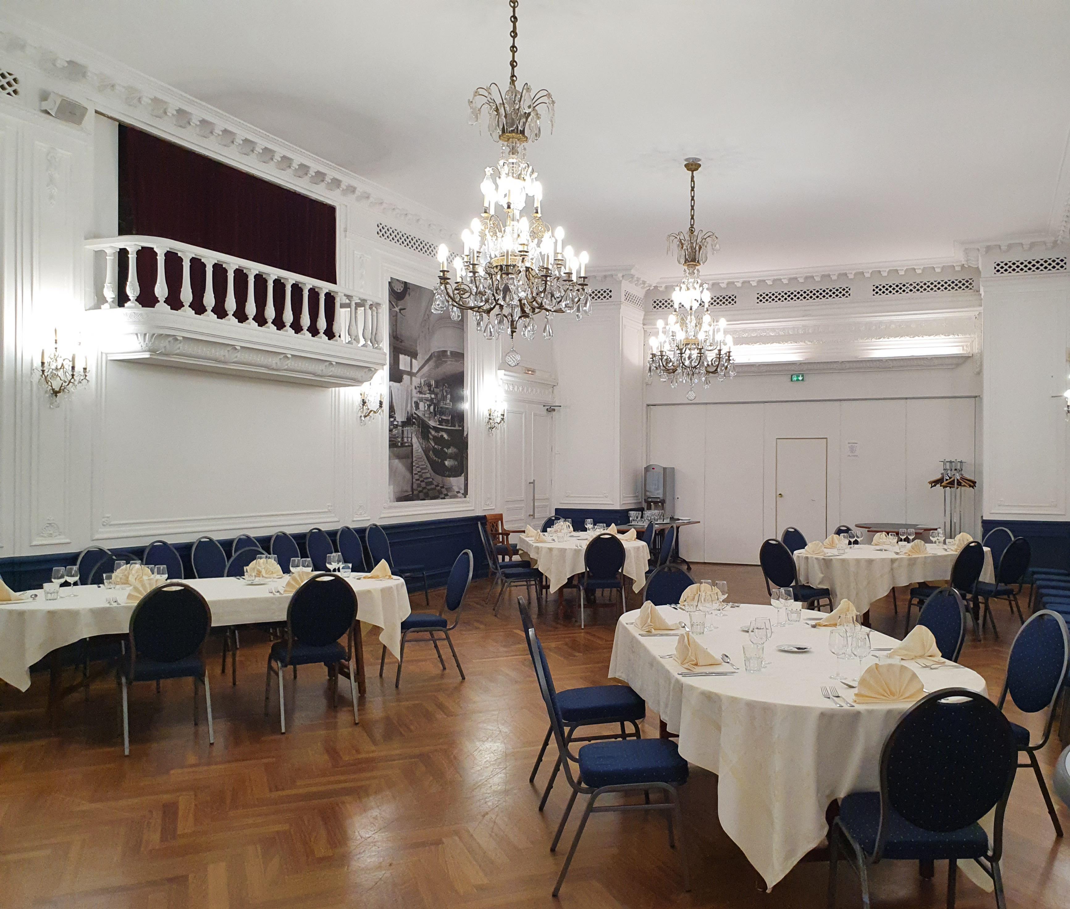 Le Grand Hotel Valenciennes Exterior foto