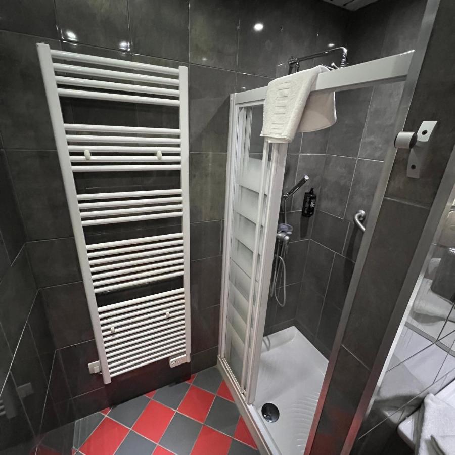 Le Grand Hotel Valenciennes Exterior foto
