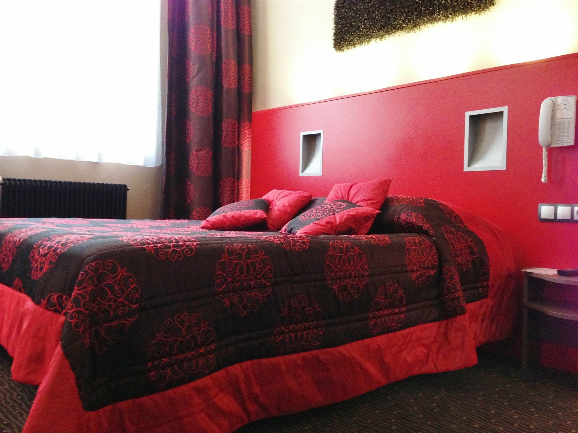 Le Grand Hotel Valenciennes Exterior foto